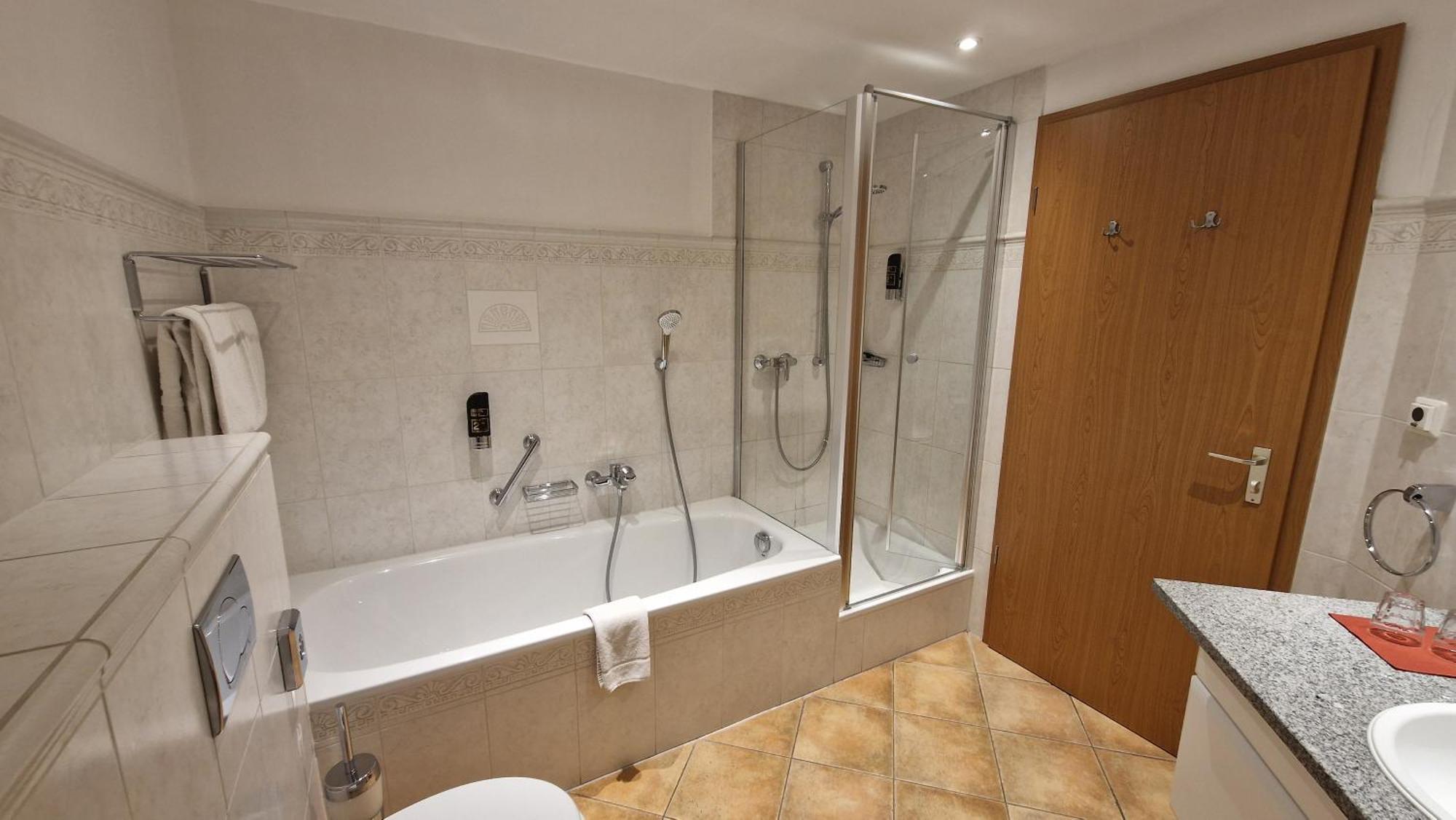 Hotel Habichtstein أليكسيسباد المظهر الخارجي الصورة